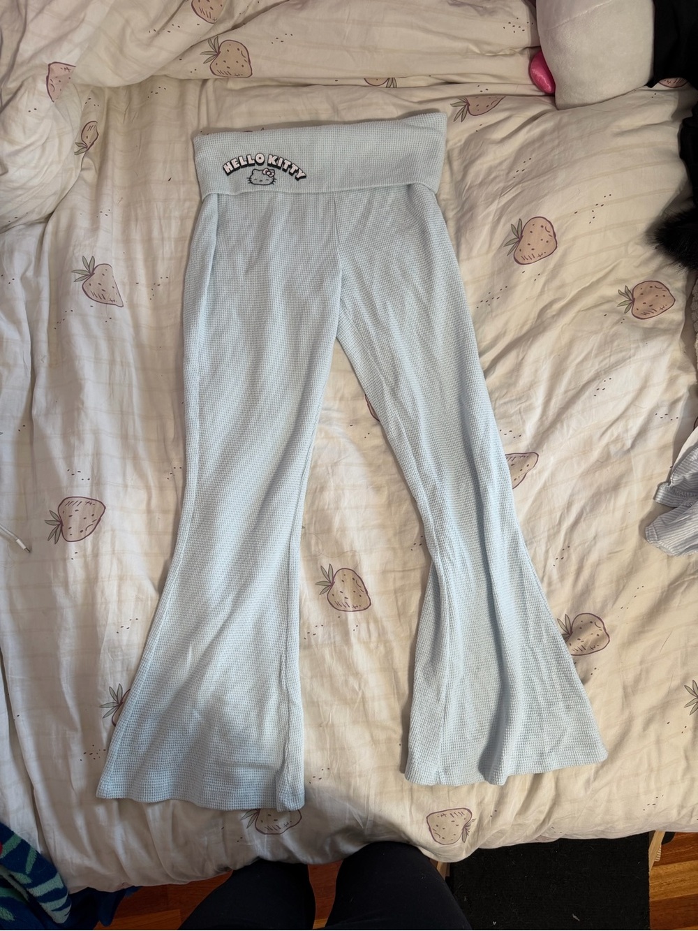 Hello Kitty Pastel Blue Girls' Flared Leggings